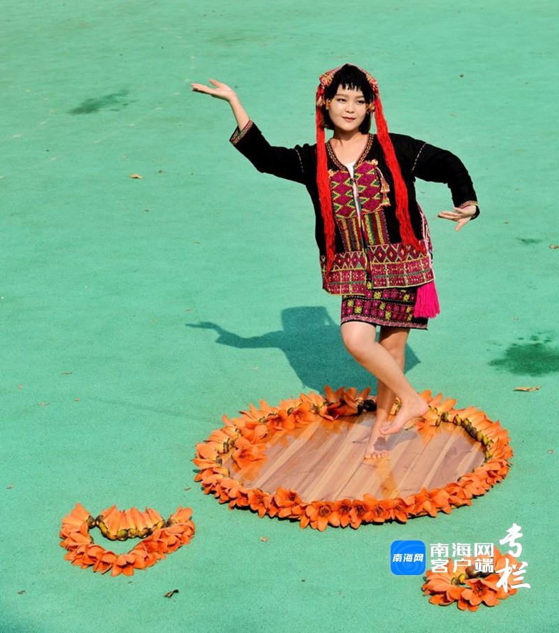 聚荣聚焦|木棉红了!黎族女大学生带你赏昌江木棉