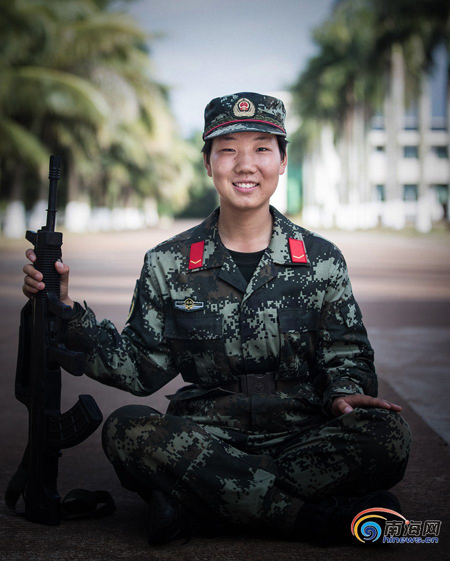 南海网原创| 图片故事:海南女兵连来了三个"00后"