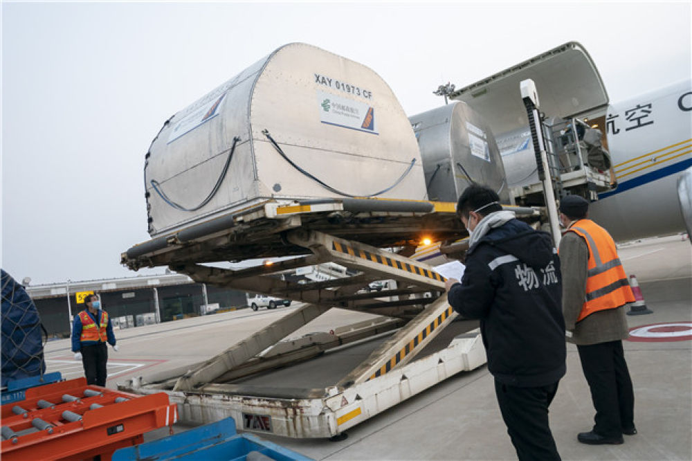 水陆空"大通道"驰援武汉记