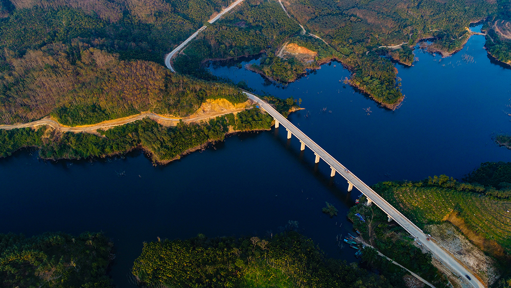 琼州老相馆|"桥"见海南的巨变·纪念海南解放七十周年特辑④