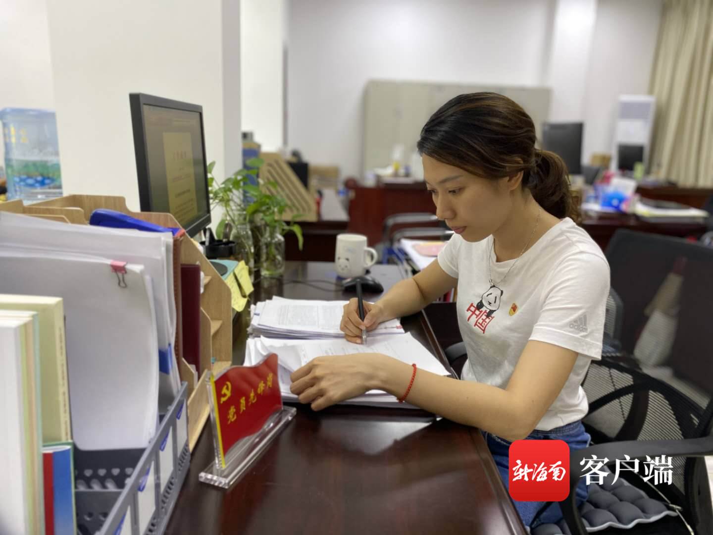 文昌党员故事 | 杨媛:90后党员有担当 她的青春"燃"起来